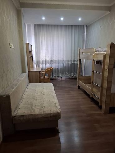 120: Сдается: 3 комнатная квартира Район: Джал Верхний Адрес: Тыналиева — 5