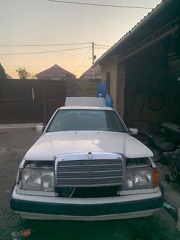 w12: Mercedes-Benz W124 на разбор Разбирается белый седан W124. Доступны — 1
