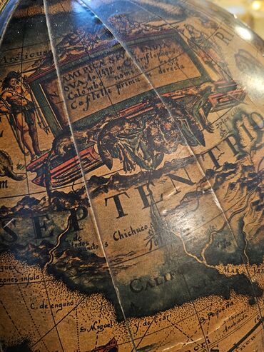 Ostali stilski dekor: Dekorativni globus sa postoljem od drveta, idealan za uređenje na lalafo.rs — 10 Ostali stilski dekor: Dekorativni globus sa postoljem od drveta, idealan za uređenje — 10