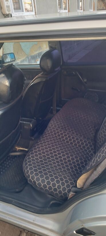 Volkswagen: Volkswagen Vento: 1992 г., Механика, Бензин, Седан — 6