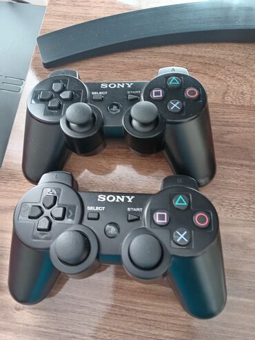 сколько стоит playstation 4 в азербайджане: Plesteşın3 satlır oyun 28 var pulu2 var şunuru var zegedin başbaş