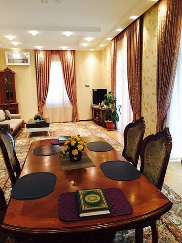 Ofislər: Nəsimi rayonu, “Cəlil Məmmədquluzadə” küçəsində, “AzərTürk Bank”a — 4