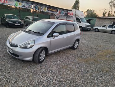 ролик на фит: Honda Fit: 2002 г., 1.3 л, Вариатор, Бензин, Хэтчбэк