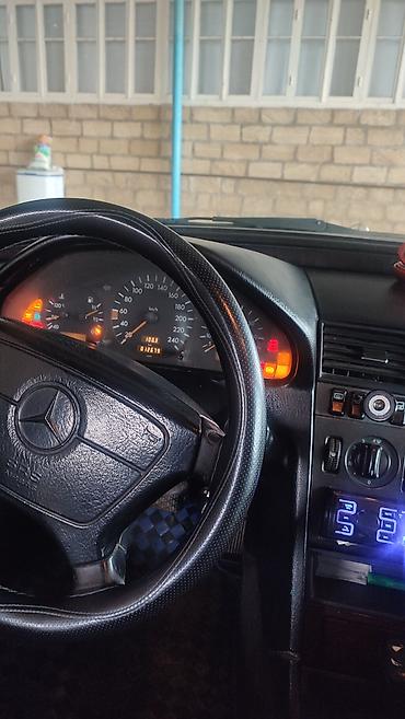 mercedes 160 a: Mercedes-Benz C-Class: 2 l | 1994 il Sedan — 8
