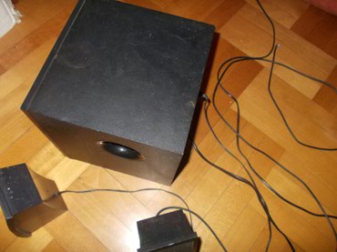 Zvučnici i stereo sistemi: Vufer Isy 50Hz.
1500din.
061/