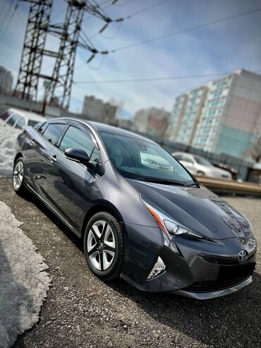 свет чёрный: Toyota Prius: 2016 г., 1.8 л, Вариатор, Гибрид, Седан