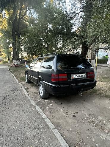 гольы 2: Volkswagen Passat Variant: 1994 г., 2 л, Механика, Бензин, Универсал — 4