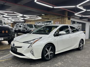 Toyota Prius: 2017 г., 1.8 л, Автомат, Гибрид, Хэтчбэк