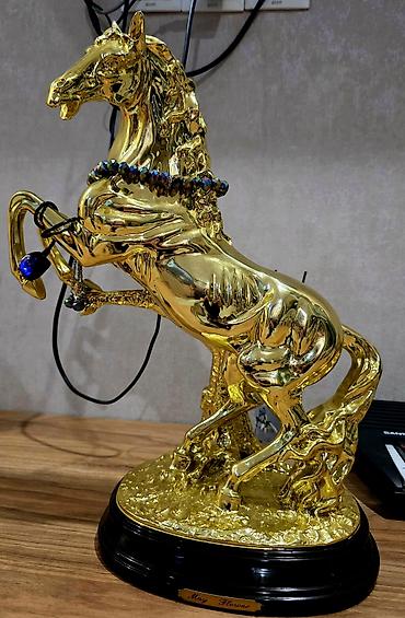 at figurları: Fiqur, Rezin, rəng - Qızılı — 2