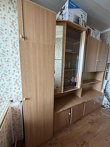 шкаф купе б: Секция/стенка для гостиной из ЛДСП под дерево. Состав и компоновка: - — 3