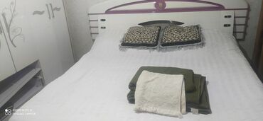 1 комнатная квартира бишкек снять долгосрочно: 1 бөлмө, Душ кабинасы, Жаздык, жууркан-төшөк каптары, Алдын ала ээлөө