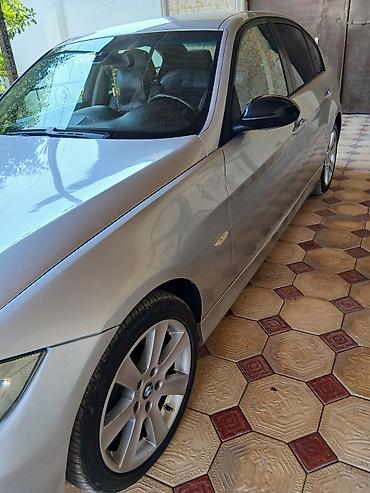 BMW: BMW 3 series: 2 l | 2005 il Sedan — 4