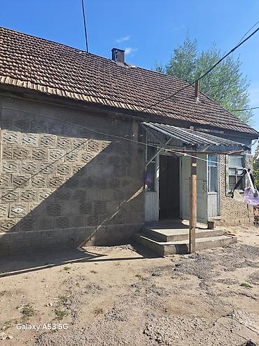 продаю недостроенный дом: Продаётся жилой дом с участком. - Одноэтажный дом из кирпича/блоков с — 1