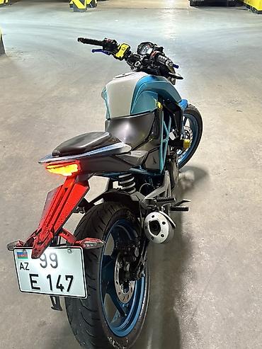 lada karopka: Street/naked tipli motosiklet Xüsusiyyətlər və detallar: - Rəng — 2