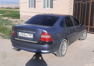 опел зафера: Opel Vectra: 1998 г., 1.6 л, Механика, Бензин, Седан