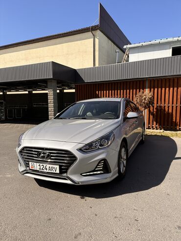 продаю старекс: Hyundai Sonata: 2018 г., 2 л, Автомат, Газ, Седан