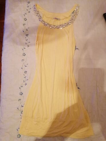 haljine sa elastinom: Zuta haljina moze S a moze i M sa kristalima