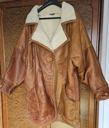 ženske perjane jakne: M (EU 38), L (EU 40), XL (EU 42), With lining, Wool