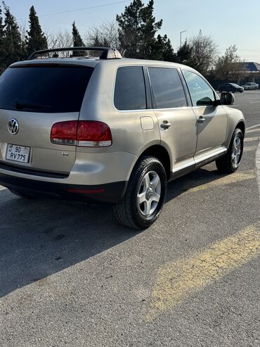 maşın satsi: Volkswagen Touareg: 3.2 l | 2003 il Universal