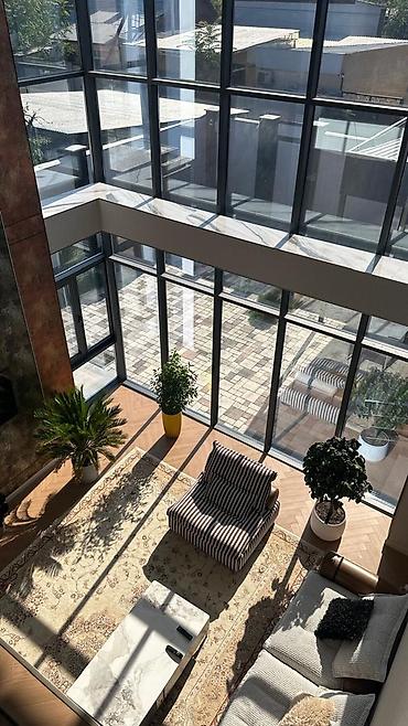 Продажа коттеджей и домов: 5 комнат, 412 м², 4 соток, Бишкек, ул. Ахунбаева / Малдыбаева — 24