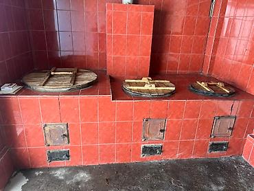 Продажа коттеджей и домов: Просторный двухэтажный дом с ухоженным зеленым участком. - — 30