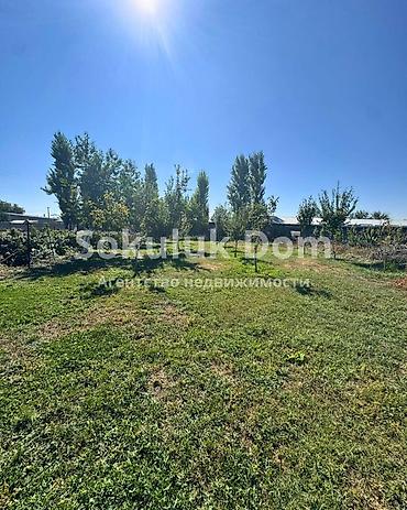 Продажа коттеджей и домов: 🏠Продается дом в с. Сокулук, от трассы 1,5 км. 🟡Комнаты: 7 🟡Участок — 4