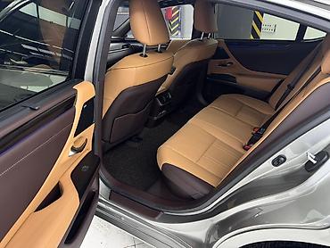 Lexus: Lexus ES: 2021 г., 2.5 л, Вариатор, Гибрид, Седан — 18