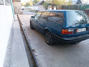 машина электронный: Volkswagen Passat Variant: 1989 г., 1.8 л, Механика, Бензин, Универсал