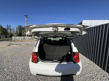 e star: Toyota Ist: 2003 г., 1.3 л, Автомат, Бензин, Хэтчбэк — 8