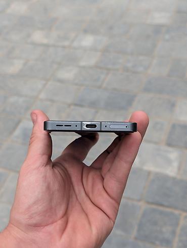 one plus 7: OnePlus 13R, Б/у, 256 ГБ, цвет - Черный, 1 SIM, eSIM — 2
