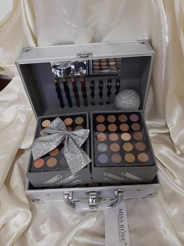 Šminka: Fantastican idealan za poklon,originalan ❤Miss Rose kofer sa — 11