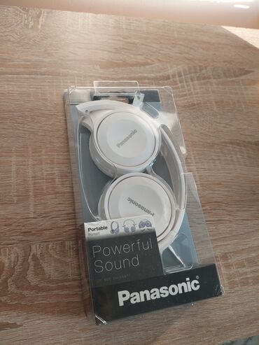 Audio tehnika: Nove slušalice Panasonic. kupac prvi otvara paket. šaljem post