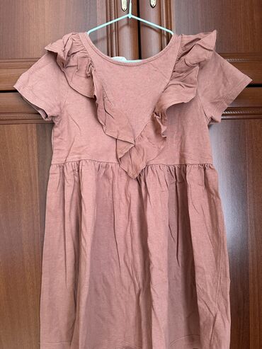 платье зелёное: Детское платье, цвет - Розовый, Б/у