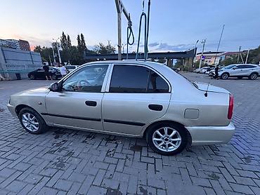 Hyundai Accent: 2002 г., 1.5 л, Механика, Бензин, Седан