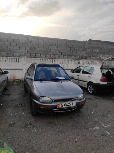 сидение для авто: Mazda 121: 1991 г., 1.3 л, Механика, Бензин, Кабриолет