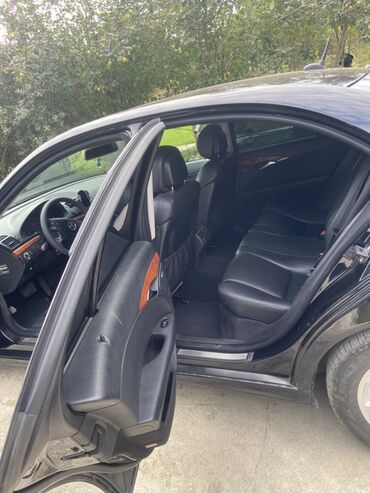 Mercedes-Benz: Mercedes-Benz E 220: 2.2 l | 2008 il Sedan — 4