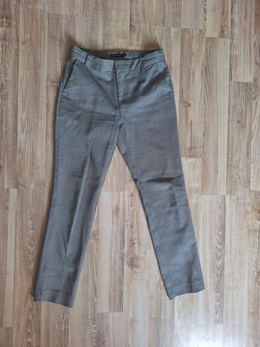 pantalone i patike: XS (EU 34), Visok struk, Drugi kroj pantalona