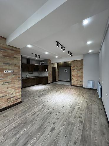 сыдыкова 123 бишкек: Аренда офисов, 53 м², В частном доме, 1 линия, С оборудованием, С отдельной кухней — 5