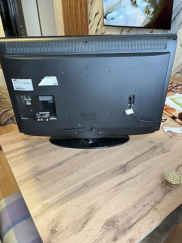 82 ekran smart tv: Yaxsi veziyyetde tam islekdir bidene pultu yoxdur — 2