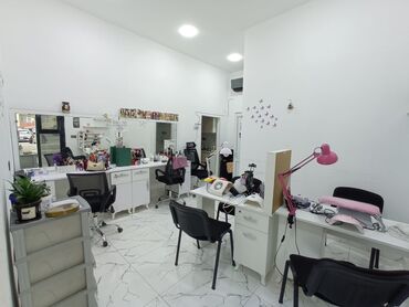 sumqayit 12 mkr kiraye evler: Sumqayıt 9cu mkrda qəlb klinikasının arxası 3ildirki gözəllik salonu
