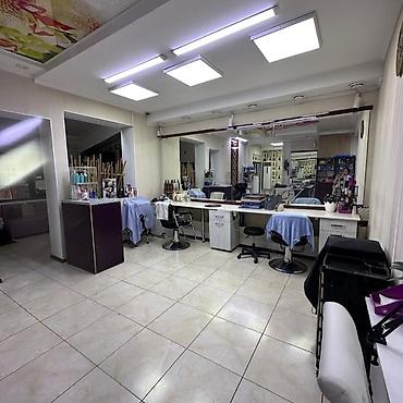 Продажа салонов красоты и кабинетов: Коммерческое помещение площадью 70.5 м² на первом этаже, расположенное — 7