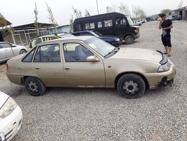 Daewoo: Daewoo Nexia: 2010 г., 1.5 л, Механика, Бензин, Седан