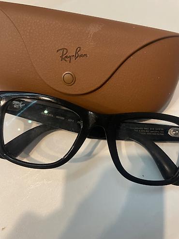 Ray-Ban Meta Wayfarer — умные очки в классической оправе Wayfarer