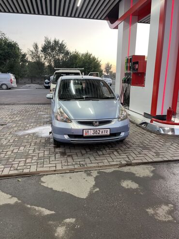авто из кореи в наличии в бишкеке: Honda Fit: 2002 г., 1.3 л, Вариатор, Бензин, Хэтчбэк