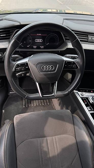 sequia: Audi e-tron: 2022 г., Автомат, Электромобиль, Кроссовер — 8