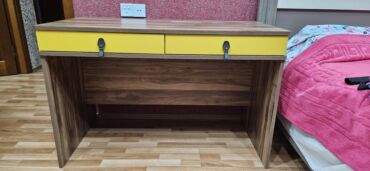 купить детский стол для учебы: Прямой стол, Без полок, С выдвижными ящиками, Ламинат текстурный