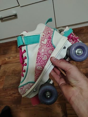 Roleri i rolšue: Rosule broj 35-36 - Tip: klasični roleri sa četiri točka (po dva — 4