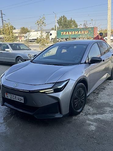wuling mini ev: Toyota bZ3: 2023 г., Электромобиль, Седан — 3