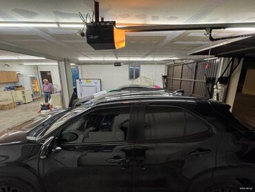 Toyota: Toyota Yaris: 1.5 l. | 2023 έ. SUV/4x4 — 4