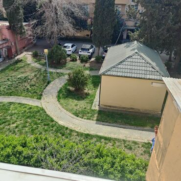 Köhnə tikili: Bakı, 8-ci mikrorayon, 3 otaqlı, Köhnə tikili, m. Azadlıq Prospekti, 81 kv. m